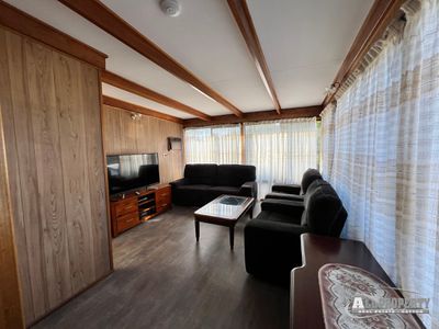 Room 1 / 20 East Street, Gatton