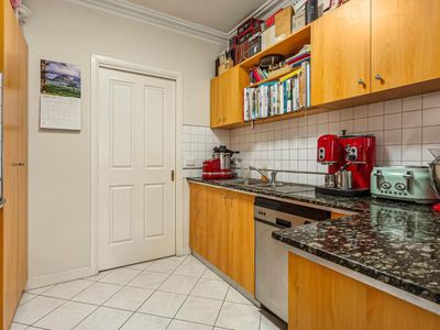 8/22 Fletcher Street, Essendon