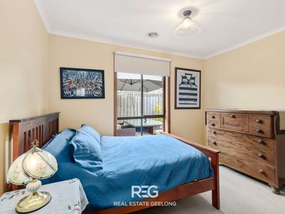 13 Greenbank Court, Leopold