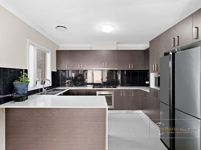 8 / 61-63 Portico Parade, Toongabbie