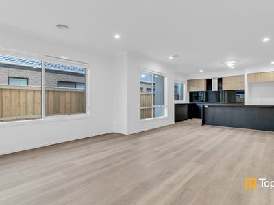 8 Prosecco Street, Wollert