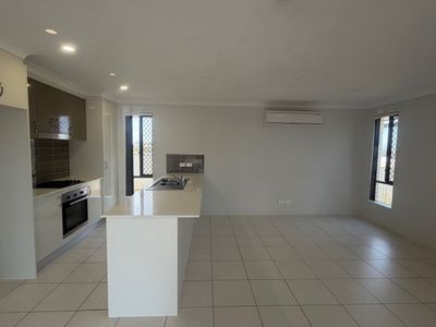 9 CURLEW CRESCENT, Oxley Vale