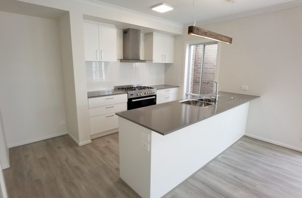 77 Distinction Avenue, Craigieburn