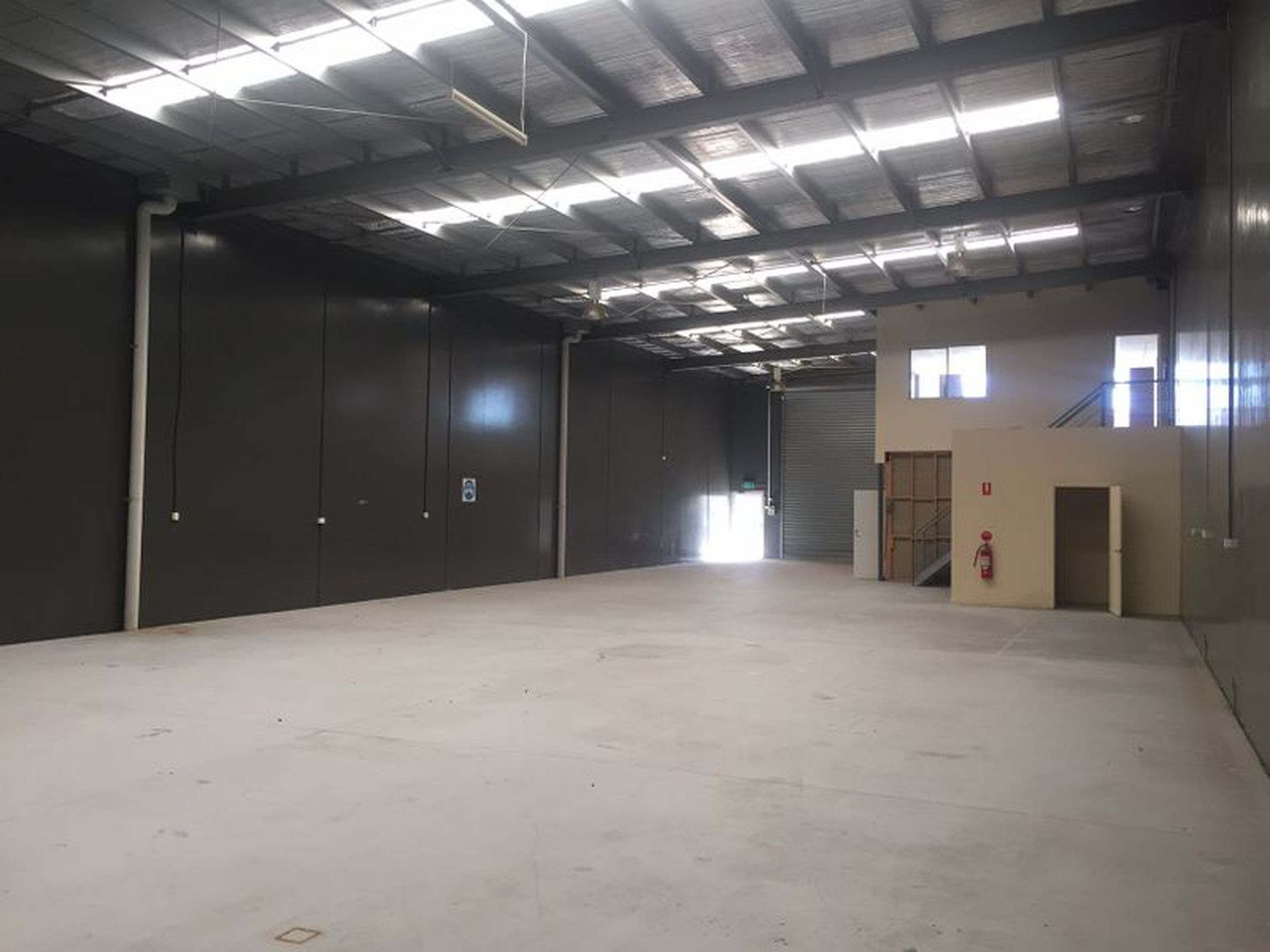 5 / 27 Westside Drive, Laverton North