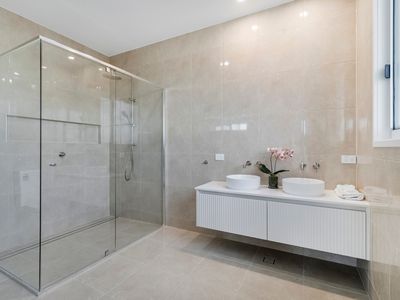 19 Summerland Ky, Broadbeach Waters