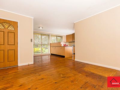 9 Sutton Place, Farrer
