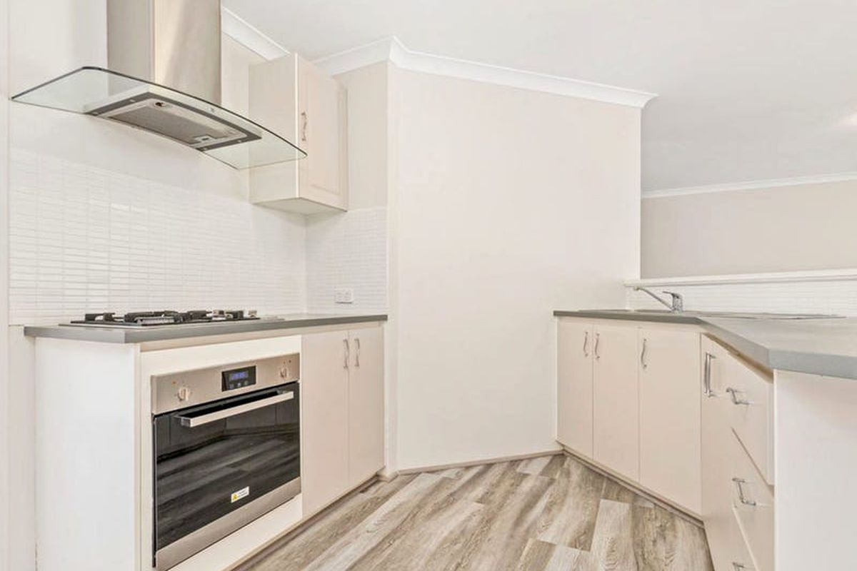 15 Lithgow Drive, Clarkson