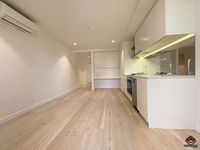 unit 102 / 150 Dudley Street, West Melbourne
