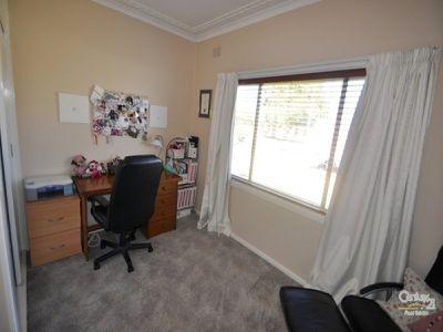 2A Sanderson Street, Dubbo