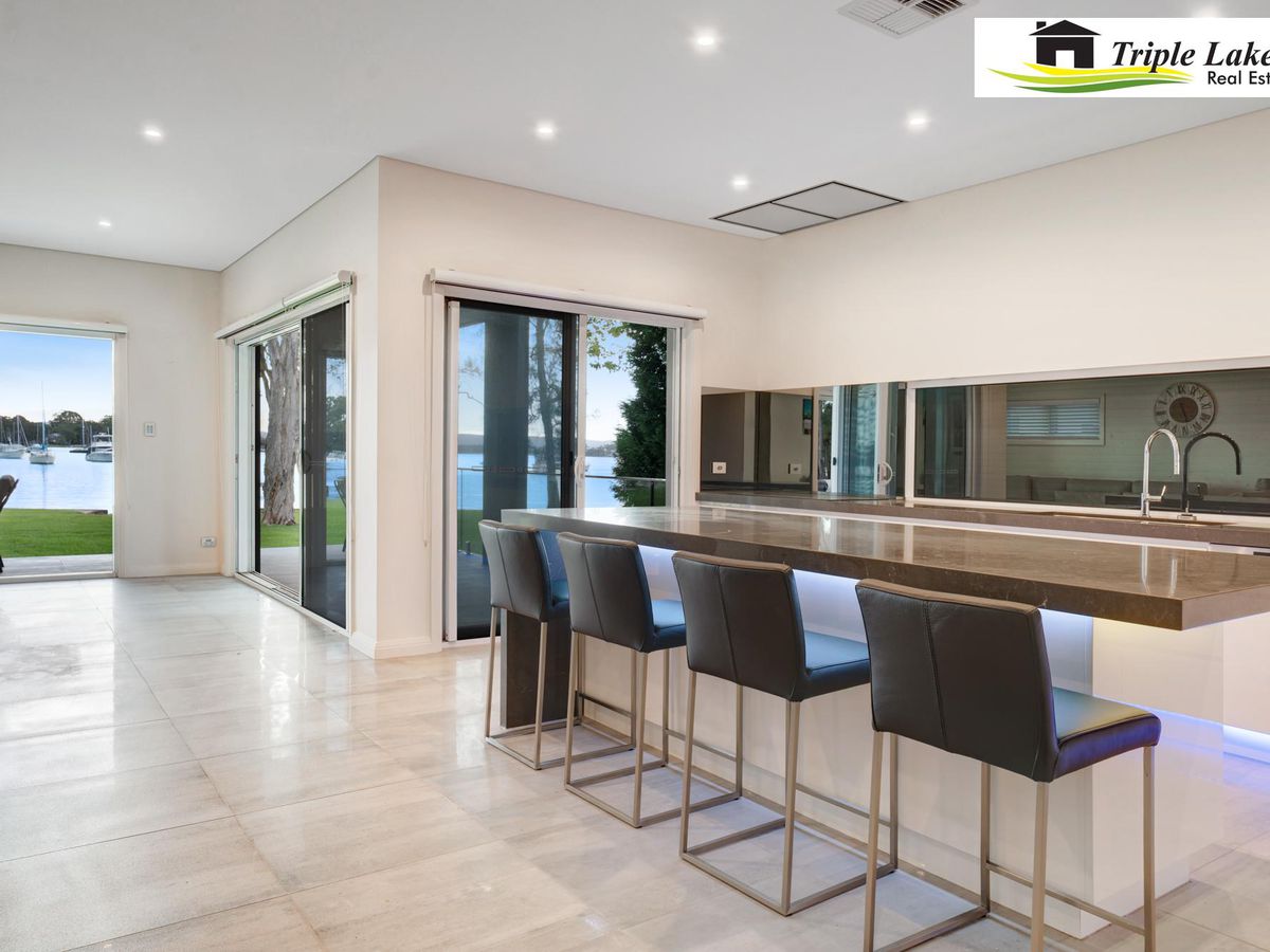 12 Gordon Avenue, Summerland Point