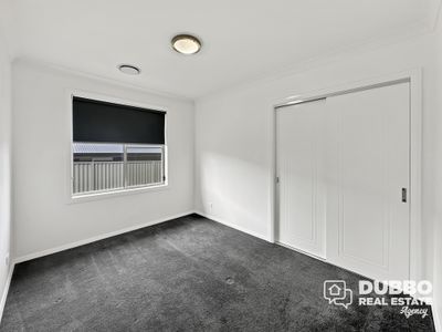13 Current Court, Dubbo