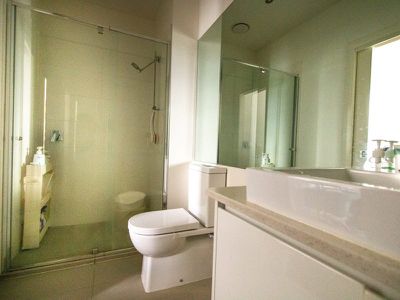 9 / 2 Middleborough Road, Burwood East