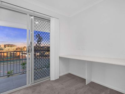 10 / 15 Waratah Way, Morayfield