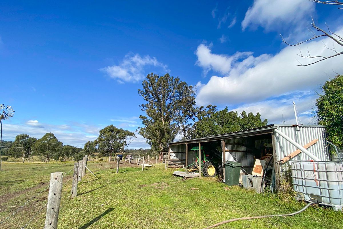 424 Careys Road, Hillville