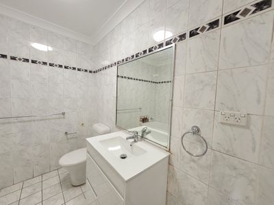 4 / 180 Haldon Street, Lakemba