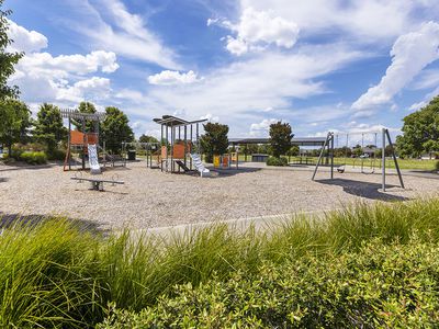 10 Heracles Lane, Cranbourne West