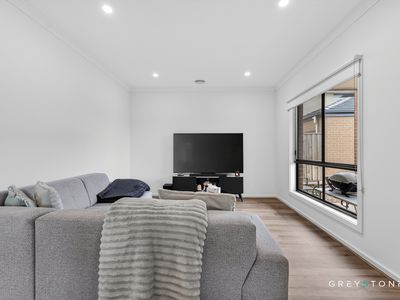 83 Merindah Boulevard, Deanside