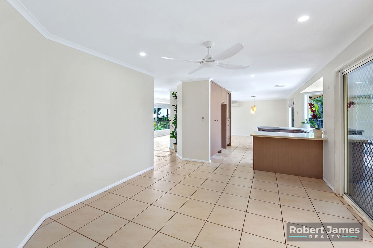 7 Deal Court, Tewantin