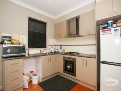 24 Laburnum Grove, Doveton