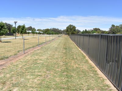 11 Cheney Road, Parkes