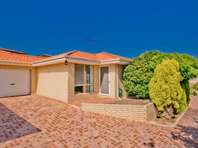 2 / 76 Dover Road, Scarborough