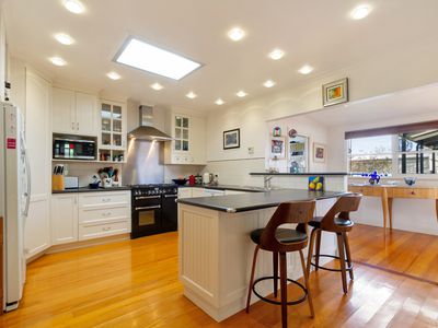 207 Desailly Street, Sale