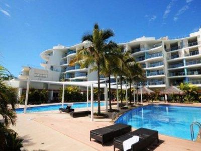 569-571 The Esplanade, Urangan