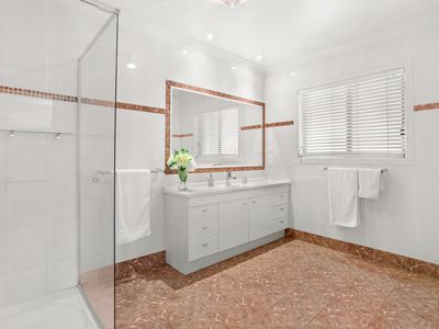 18 Davies Street, Mollymook