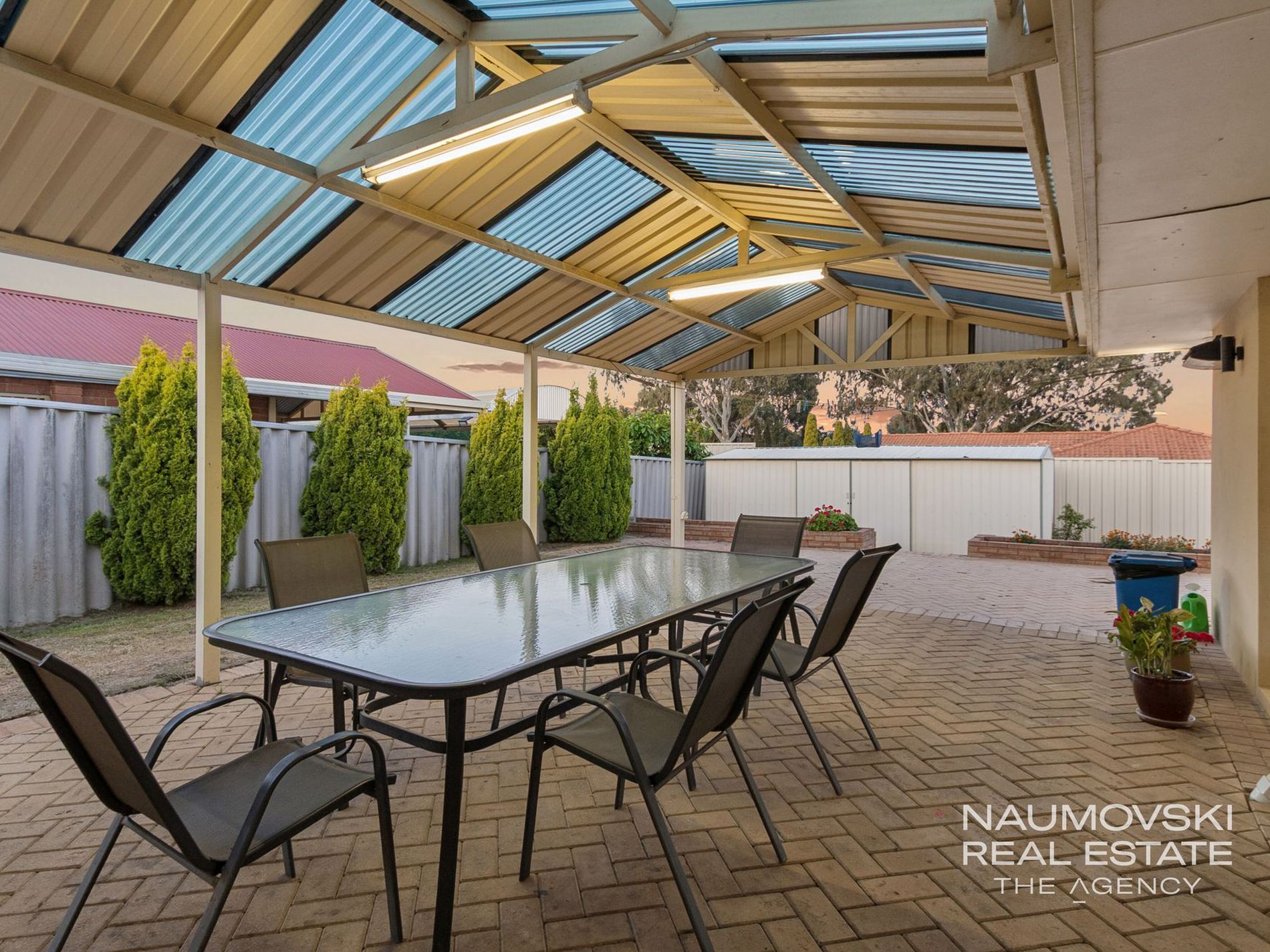 6 Jefferson Drive, Marangaroo