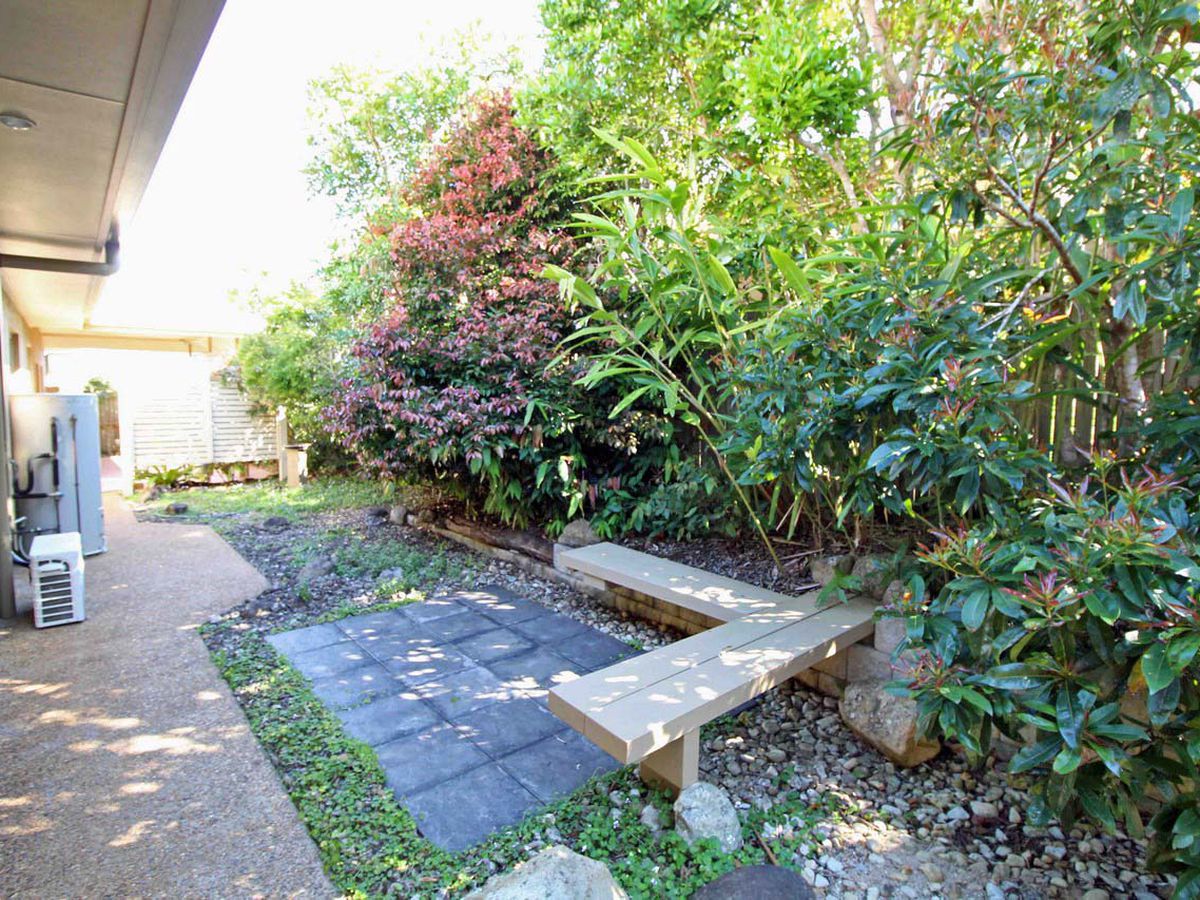 22 Countryview Drive, Atherton