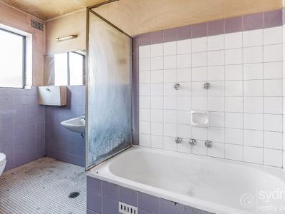 4 / 28 Barber Avenue, Eastlakes