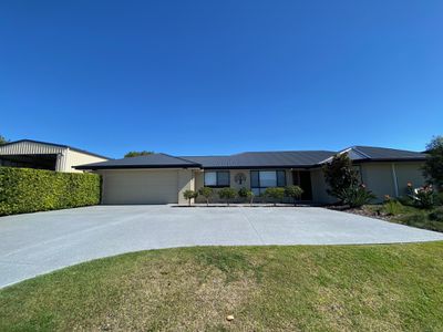 6 Dundee Drive, Kawungan