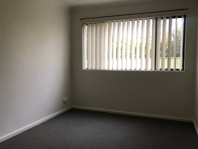 2 / 7 Windle Street, Lake Illawarra