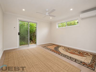 1 / 6 Pennington Avenue, Georges Hall