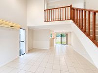 1 Gentian Drive, Arundel