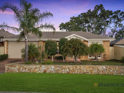 42 Plowman Court, Epping