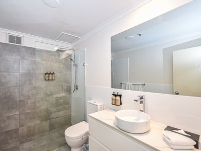 105 / 12 Victoria Avenue, Perth