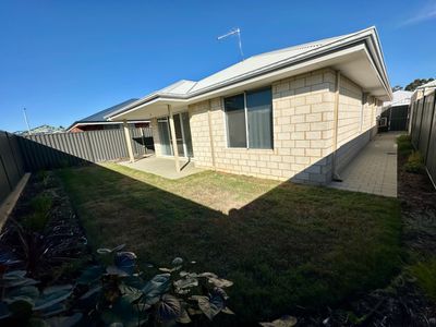 19 Farncomb Street, Byford