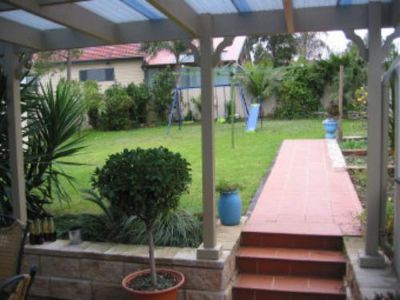 7 Stoney Creek Rd, Beverly Hills
