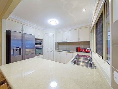 121 Ropley Road, Wynnum West