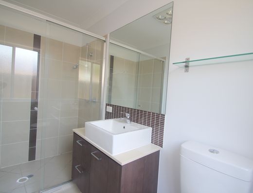 Large family home Peregian Springs image 5