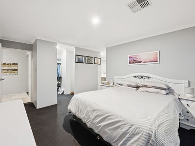 8 Claymore Place, Piara Waters