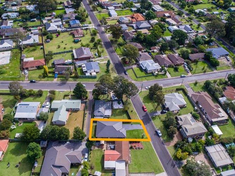 2C Chapman St, Tahmoor