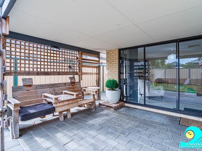 65 Blackwood Meander, Yanchep