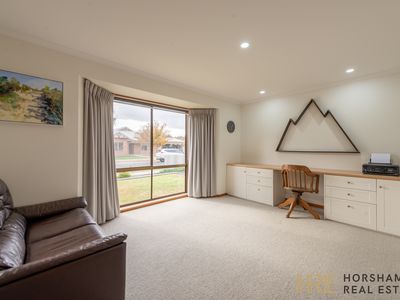 5 Landy Street, Horsham