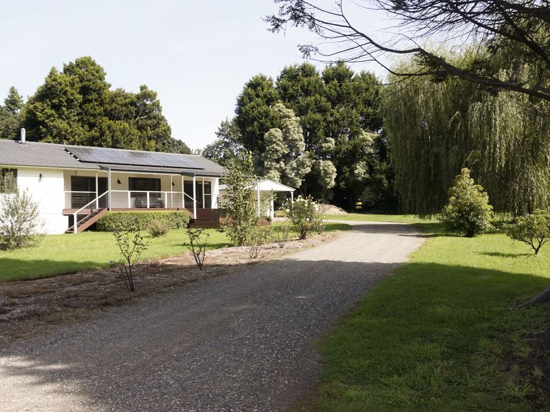 8 VAUGHAN AVENUE, Robertson