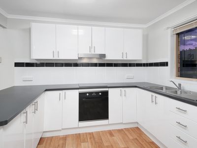 14 / 96 Smith Road, Woodridge