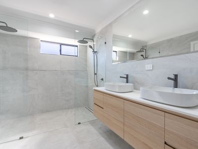 42 Achiever Avenue, Port Kennedy