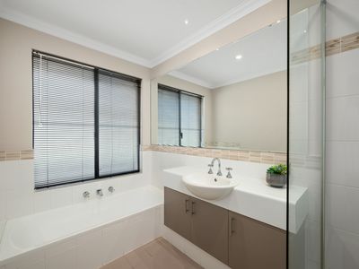 84 Broadway Boulevard, Piara Waters