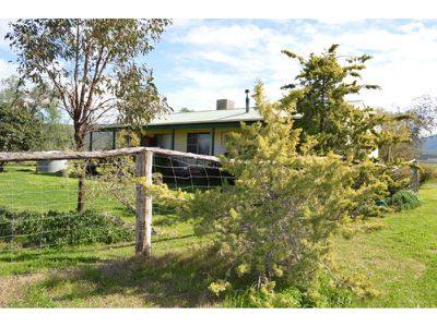 2015 Kelvin Road, Kelvin